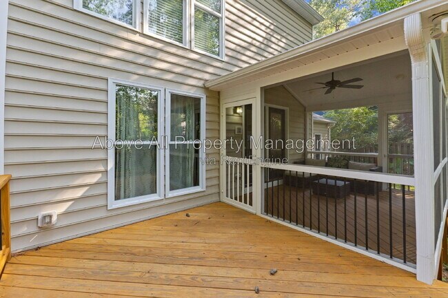 Building Photo - 1202 Belhaven Rd