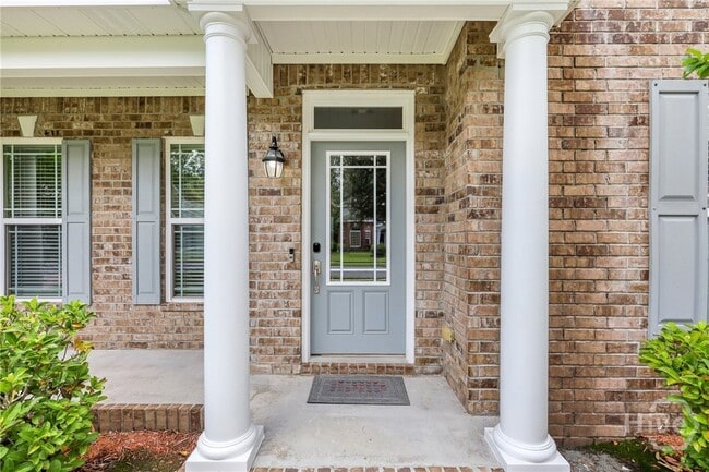 Building Photo - 130 Magnolia Dr