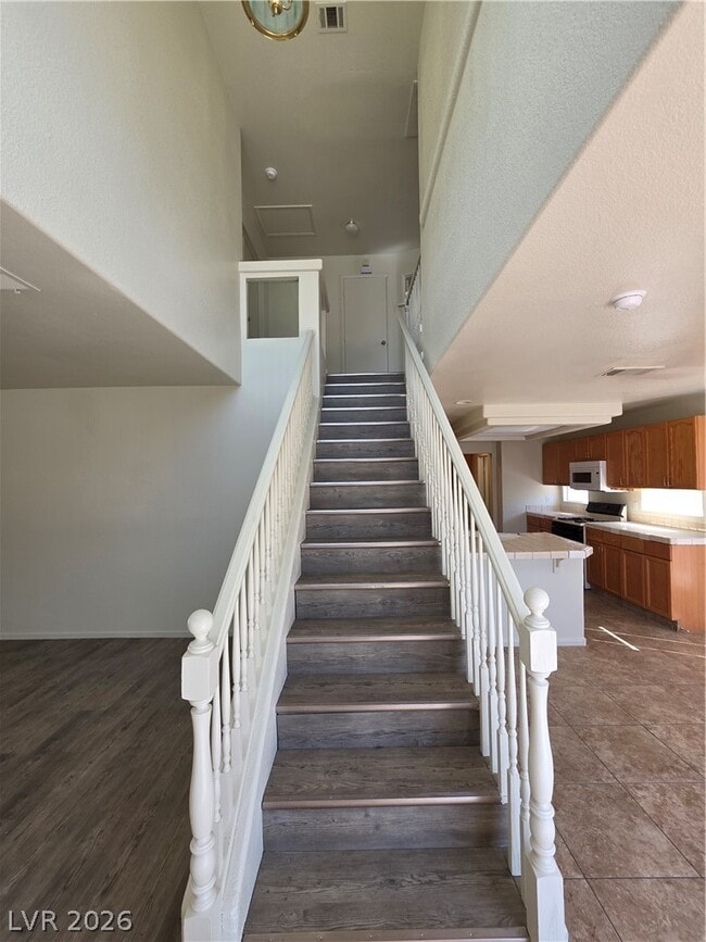 Building Photo - 8829 Cornwall Glen Ave