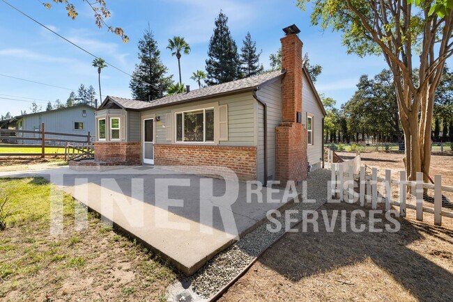 Building Photo - 3837 Marshall Ave