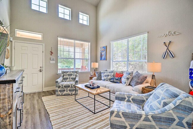 Building Photo - 21100 Santa Ana Cove