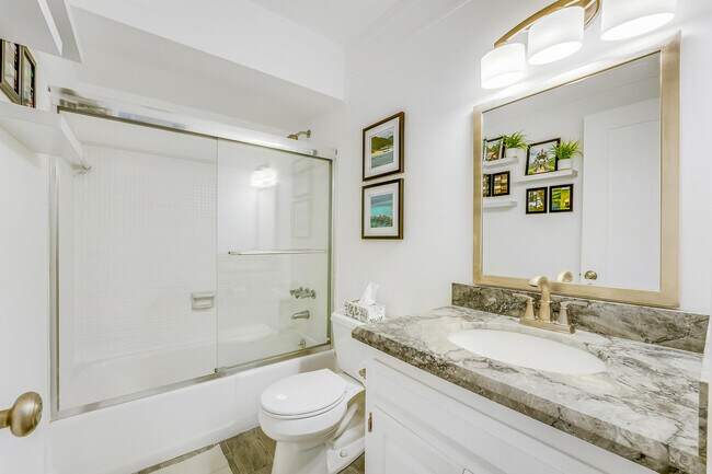 Building Photo - 5505 N Ocean Blvd