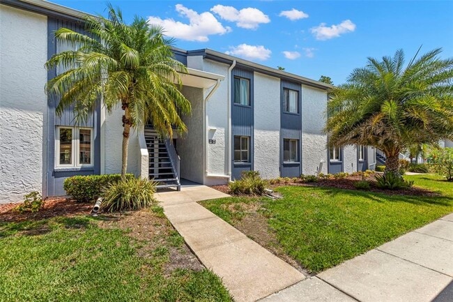 Primary Photo - 121 Cypress Ln