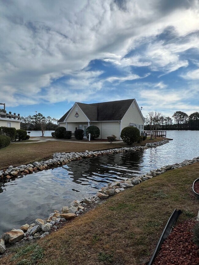 Building Photo - 8791 Chandler Dr