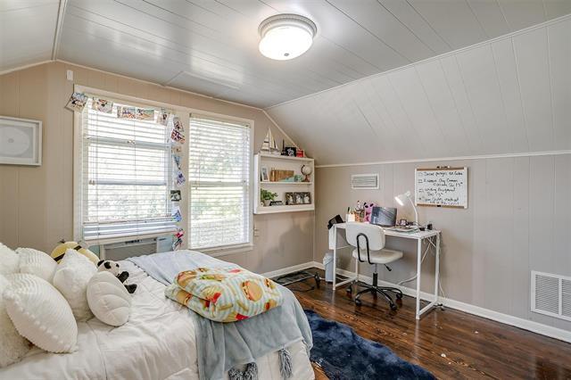 Building Photo - 3140 Rogers Ave