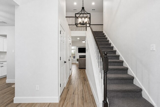 Building Photo - 5234 Findlay Dr