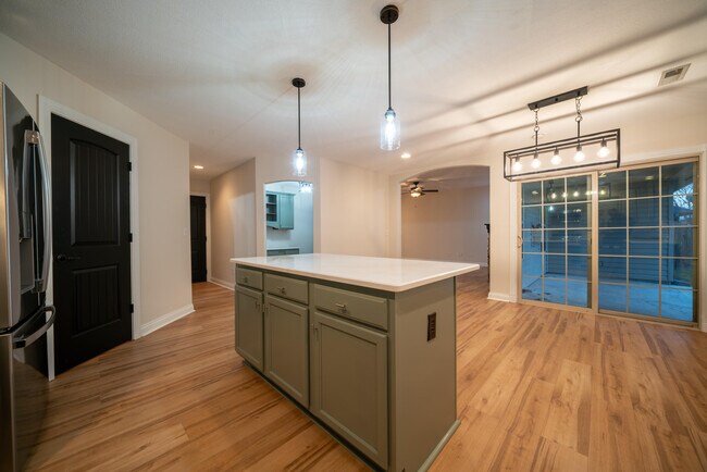 Building Photo - 3309 Crabapple Ln