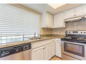 Building Photo - 2114 Richwood Dr