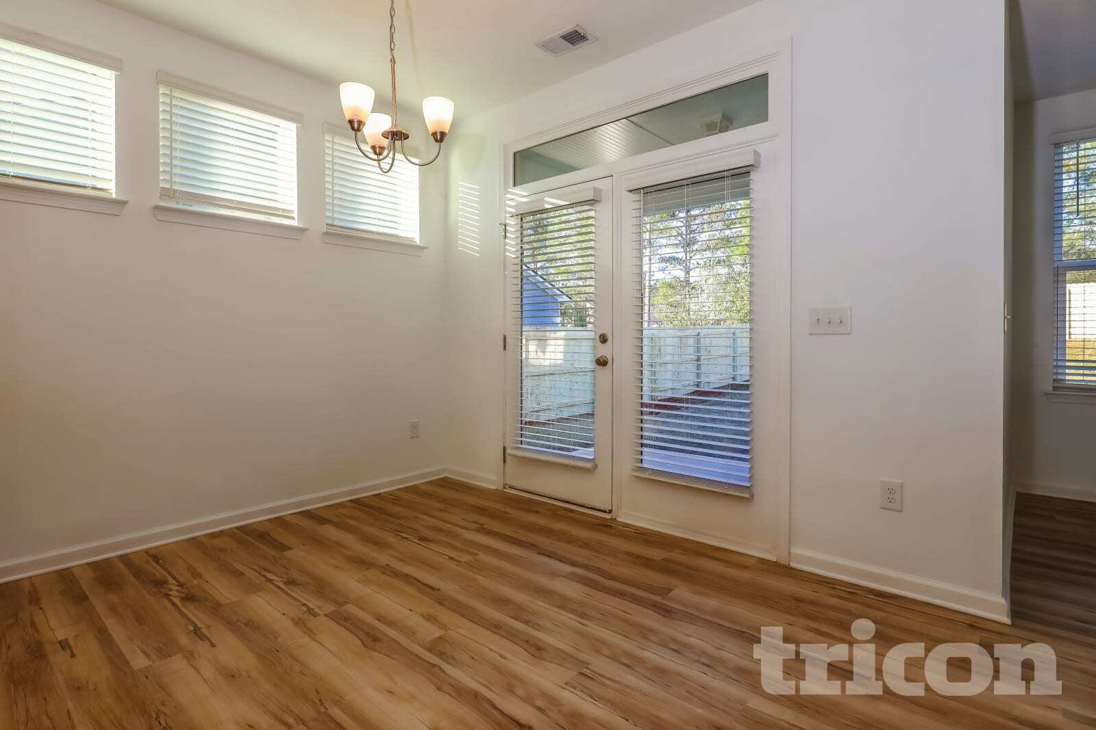 Building Photo - 420 Freeport Wy