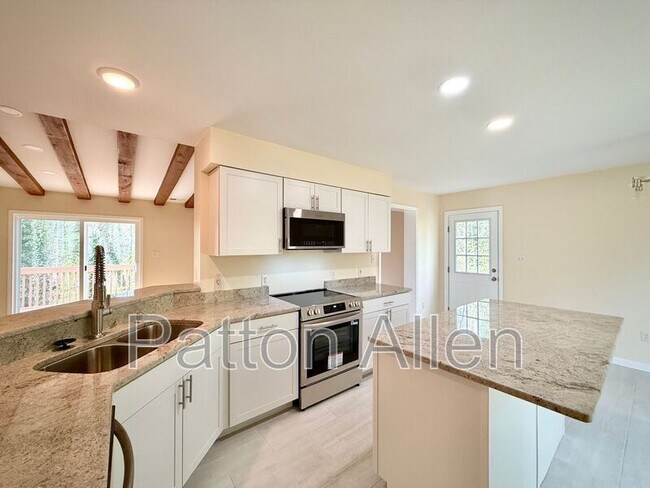 Building Photo - 6 Providence Rd