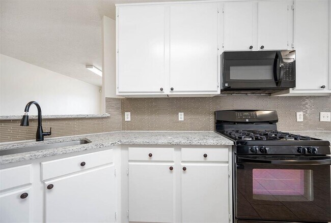 Building Photo - 16103 Purpleridge Ct