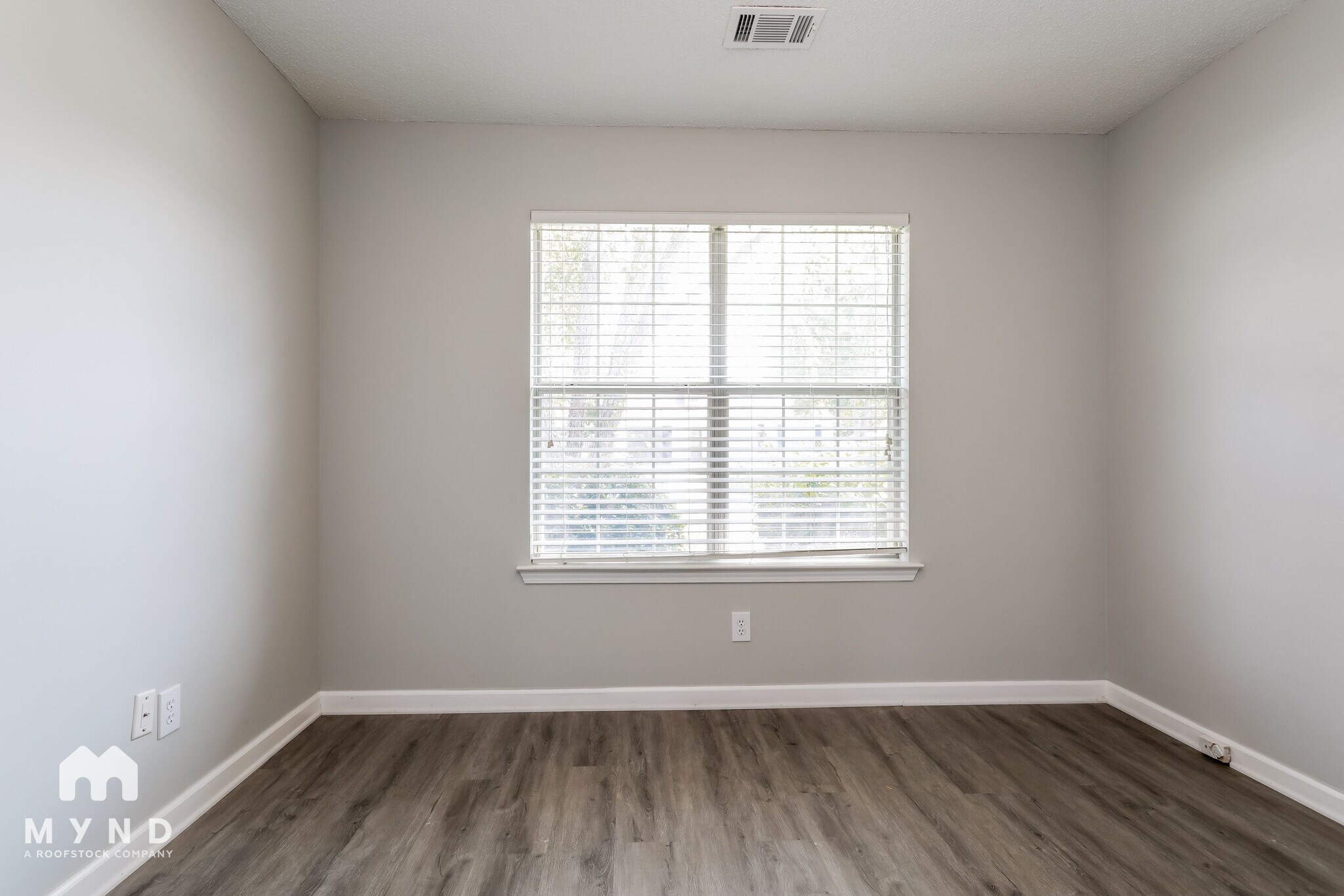 Building Photo - 403 Sunny Field Ct