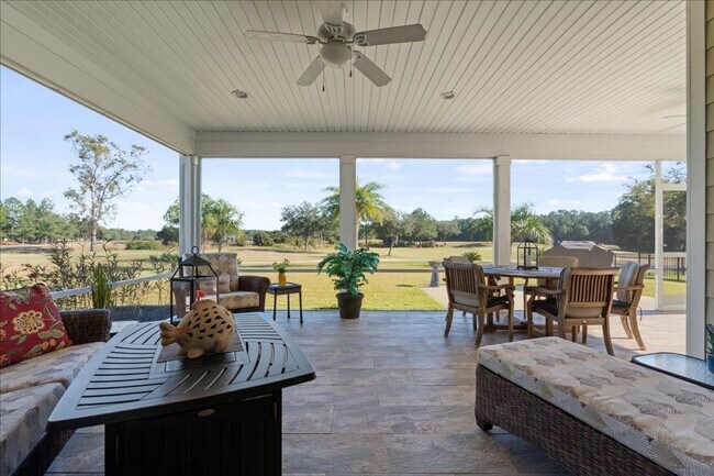 Building Photo - Beautiful Home in Hilton Head Lakes - Opti...