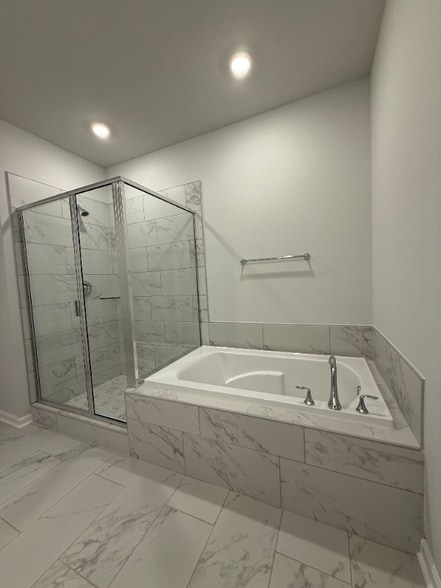 Building Photo - 7516 Doris Ruth Ln SE