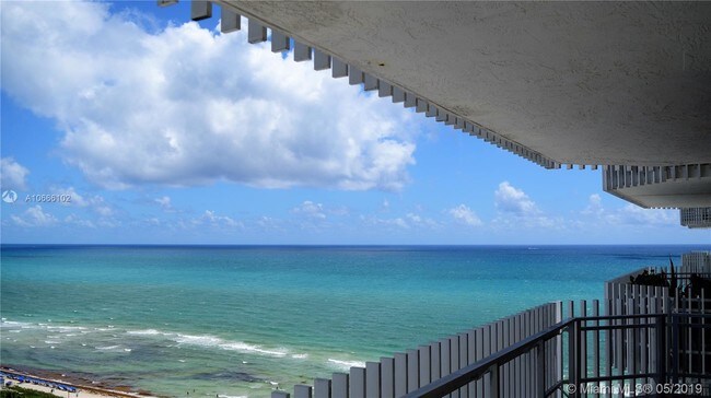 Building Photo - 6061 Collins Ave