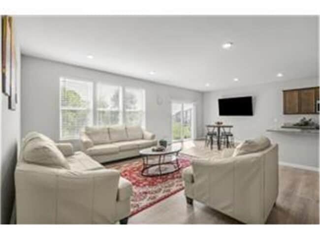 Building Photo - 21979 Lower Mill Ave