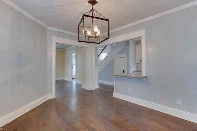 Building Photo - 615 W 34th St