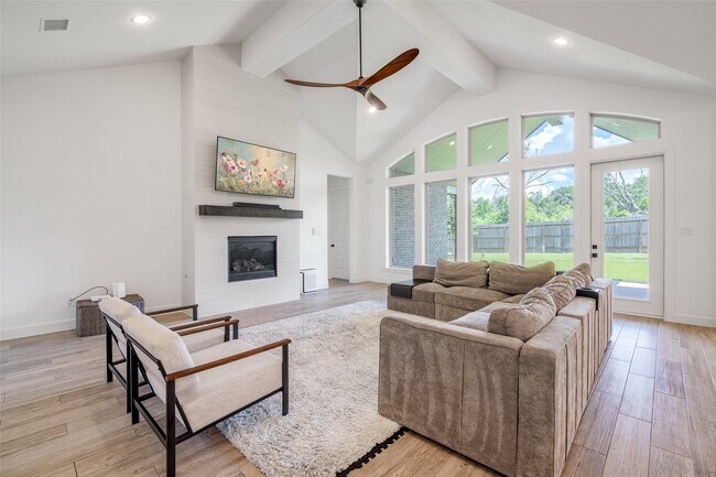 Building Photo - 5439 Farm Hill Way