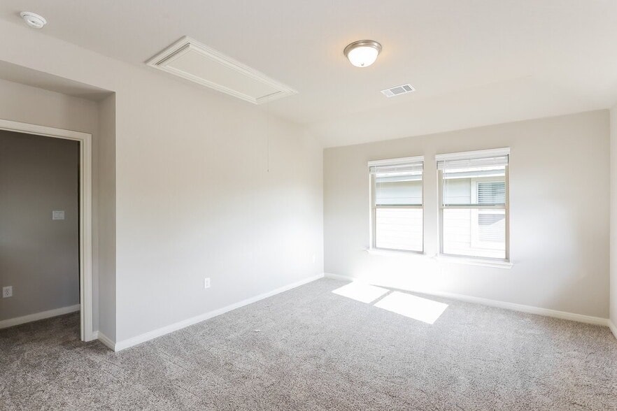 Building Photo - 1417 Arcadian Lily