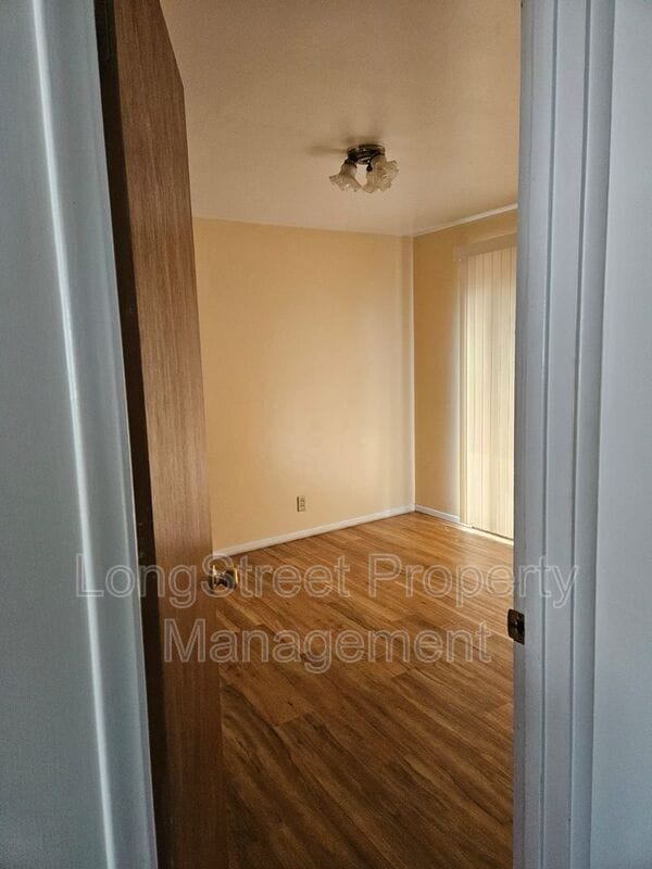 Building Photo - 911 NW 27th St