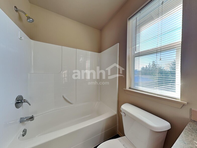 Building Photo - 2116 182nd Street Ct E