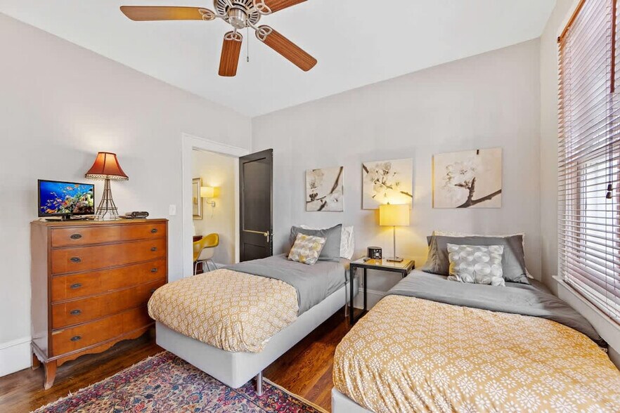 Building Photo - 500 Queens Rd