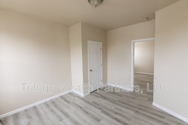 Building Photo - 154 Taylor St