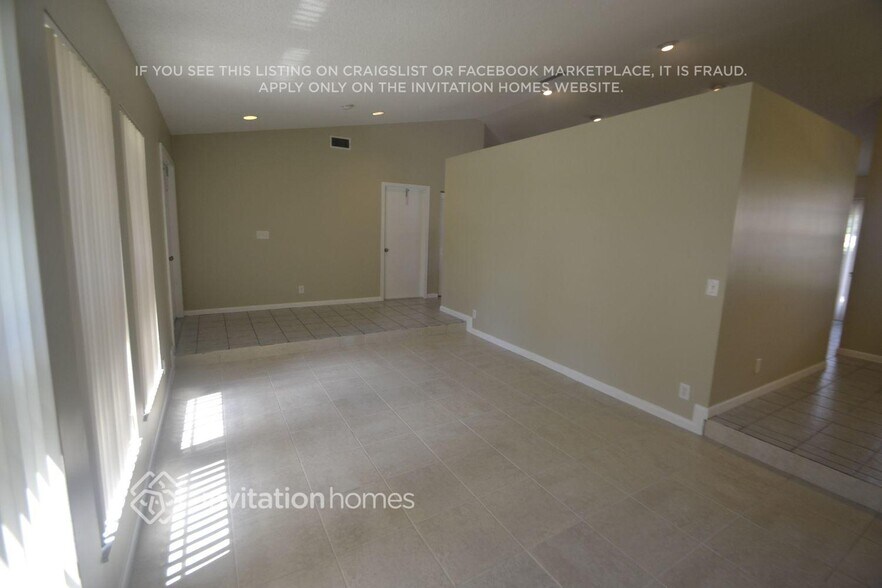 Building Photo - 5463 NW 58th Terrace