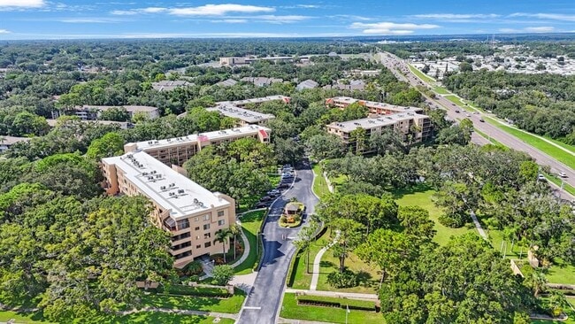 Building Photo - 3078 Eastland Blvd