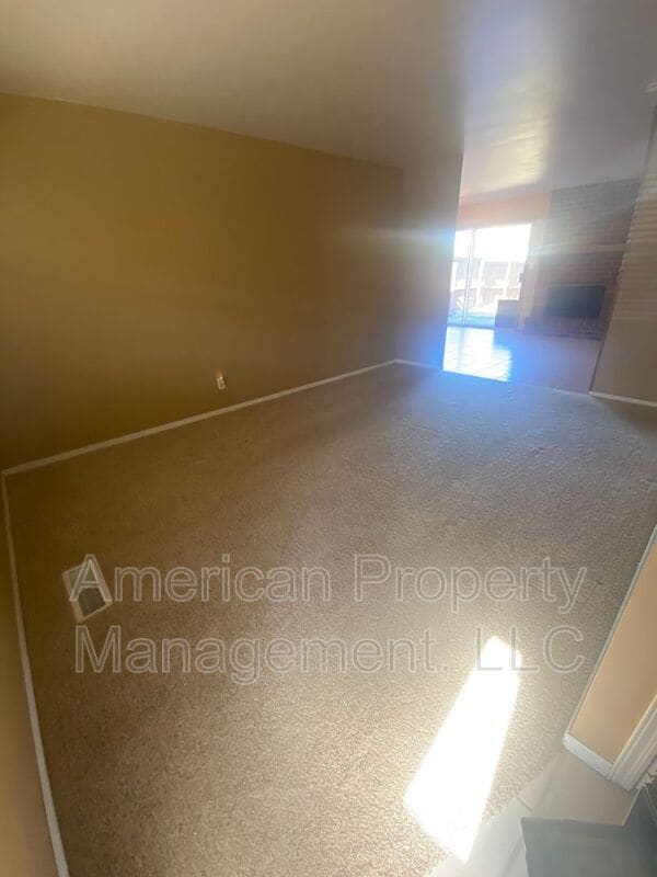 Building Photo - 2111 S Birmingham Ct