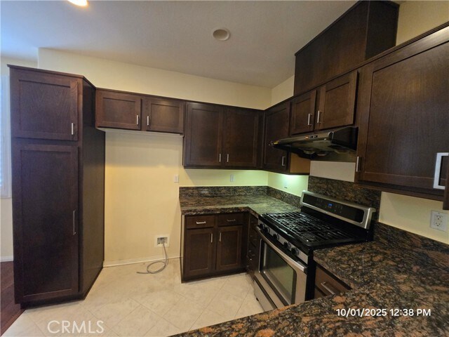 Building Photo - 17871 Shady View Dr