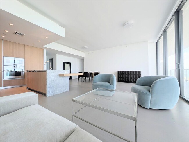 Building Photo - 500 Alton Rd