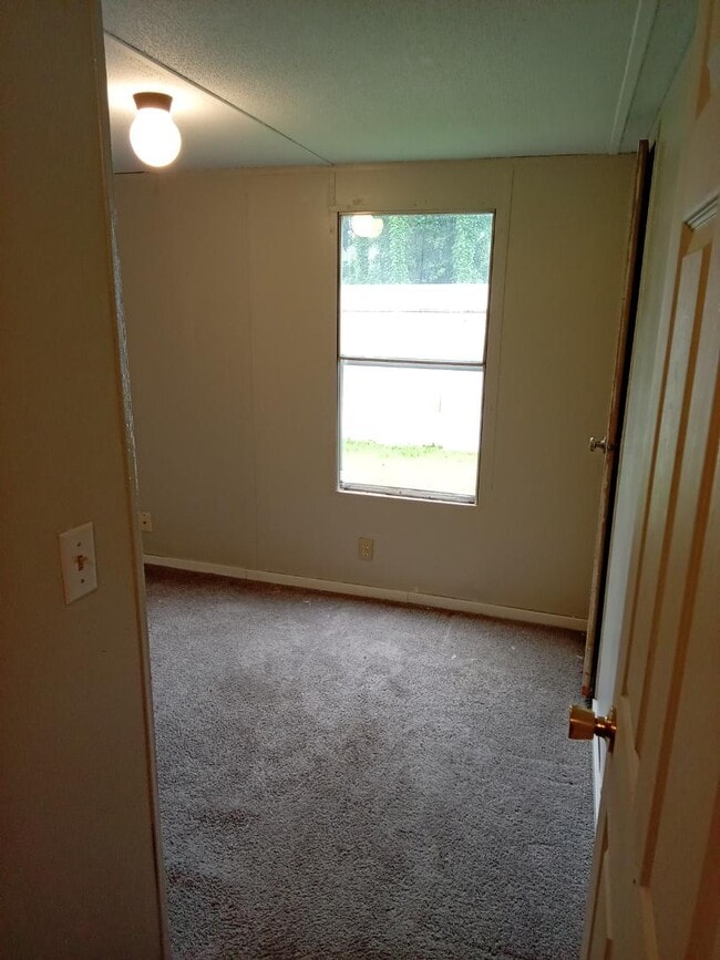 Building Photo - 2504 Winston Churchill Dr