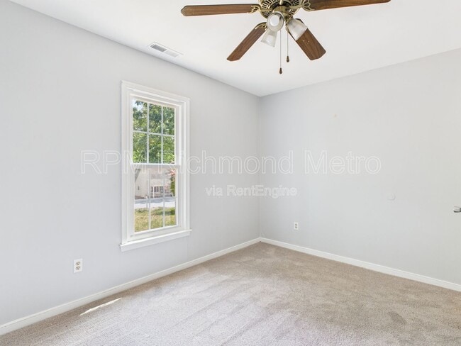 Building Photo - 11220 Sunfield Dr