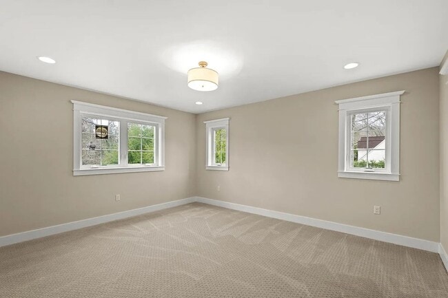 Building Photo - 5 Bed 5 Bath Single Family Home in Edgeworth