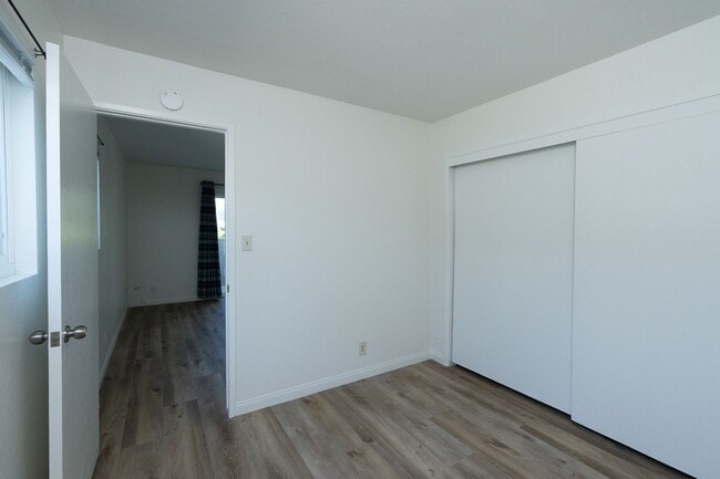 Building Photo - 145 Camarillo- LT