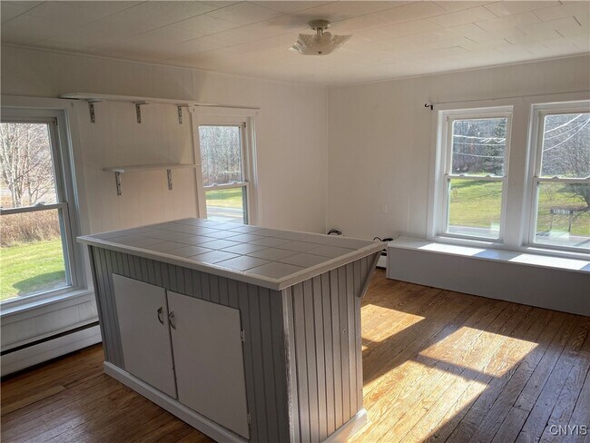 Building Photo - 660 County Rte 1