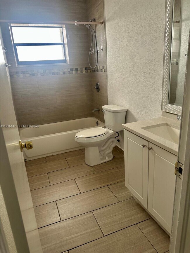 Building Photo - 1801 SW 25th Ave