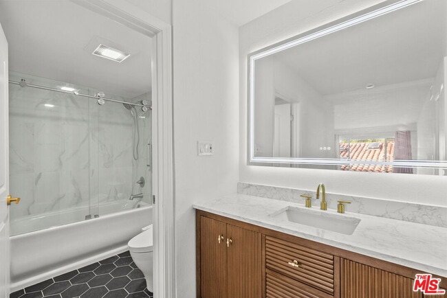 Building Photo - 3663 Los Feliz Blvd