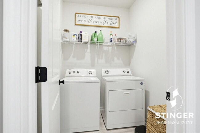 Building Photo - 334 Sanctuary Dr