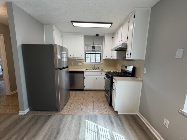 Building Photo - 463 Durden Rd