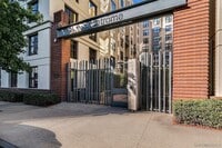 Building Photo - Amazing Studio 2 blocks from Petco Park w/...