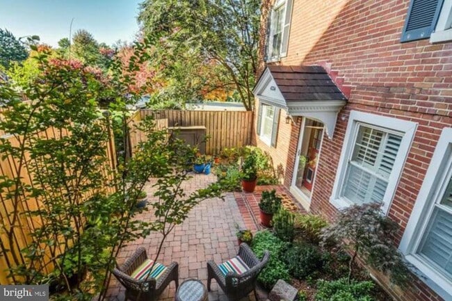 Building Photo - 4224 32nd St S