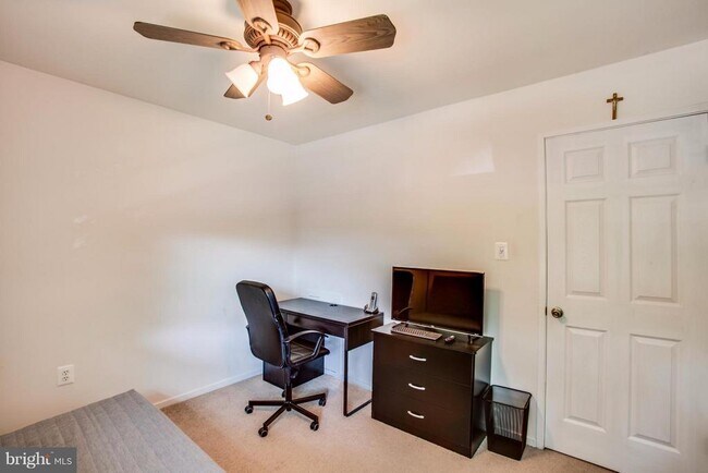 Building Photo - 10108 Quayle Ct