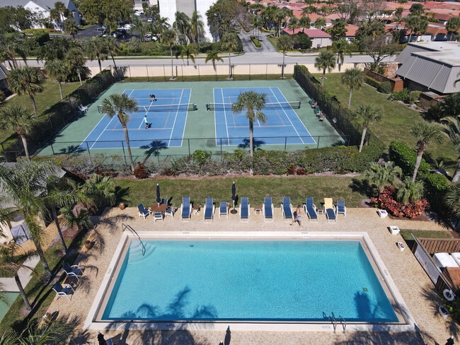 Building Photo - 1605 S US Hwy 1