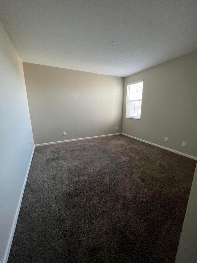 Building Photo - 3203 Rossmore Cir