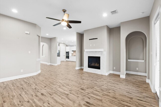 Building Photo - 9707 Highland Pointe Dr