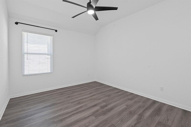 Building Photo - 132 Rocking Chair Dr