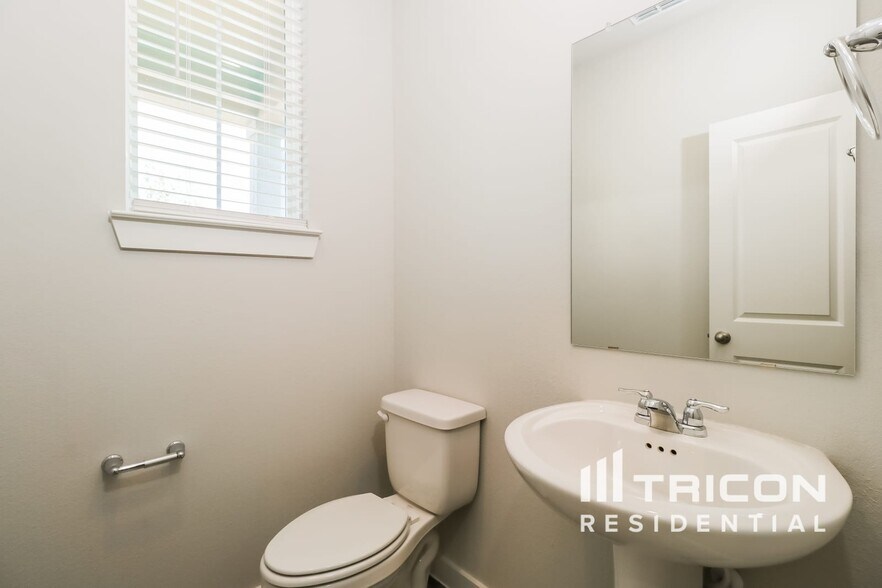 Building Photo - 1545 Palo Verde Wy