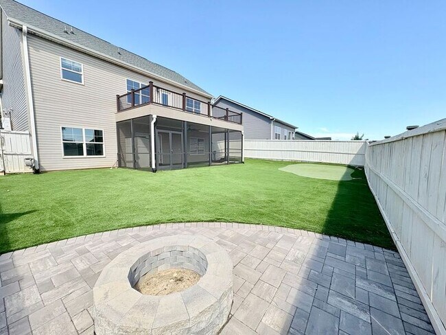 Building Photo - 211 Crooked Cedar Way